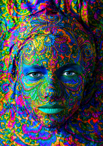 Woman with Color Art Makeup Puzzel (1000 stukjes)-2