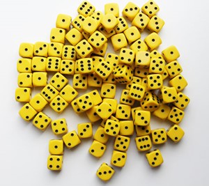 Afbeelding van het spel Dobbelstenen 16mm - Geel (100 stuks)