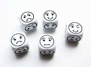 Afbeelding van het spelletje Emoticon Dobbelstenen - Wit (5 stuks)